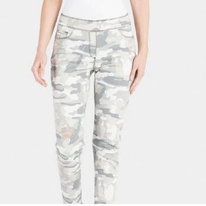 Coco and Carmen Amazing white and gray camo distressed pants